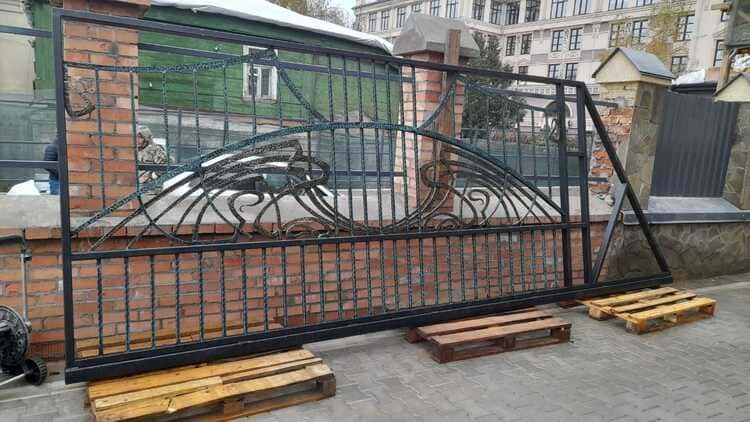 Установка ворот Долгопрудный